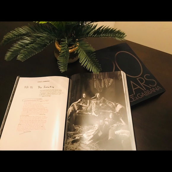 Best triumph of Dolce and Gabbana -20 years-unique - Picture 4 of 5